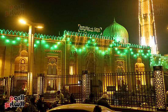 الانوار تروي الحكاية