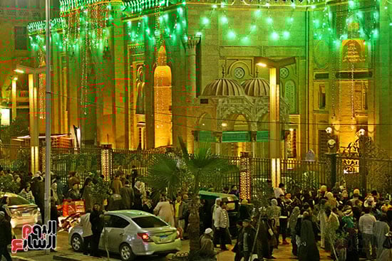 القلوب متجهة نحو المقام