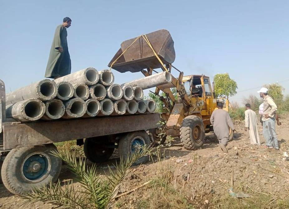 أعمال تمهيد الطريق البديل لجرارات قصب السكر قبل بدء الموسم أعمال تمهيد الطريق البديل لجرارات قصب السكر قبل بدء الموسم