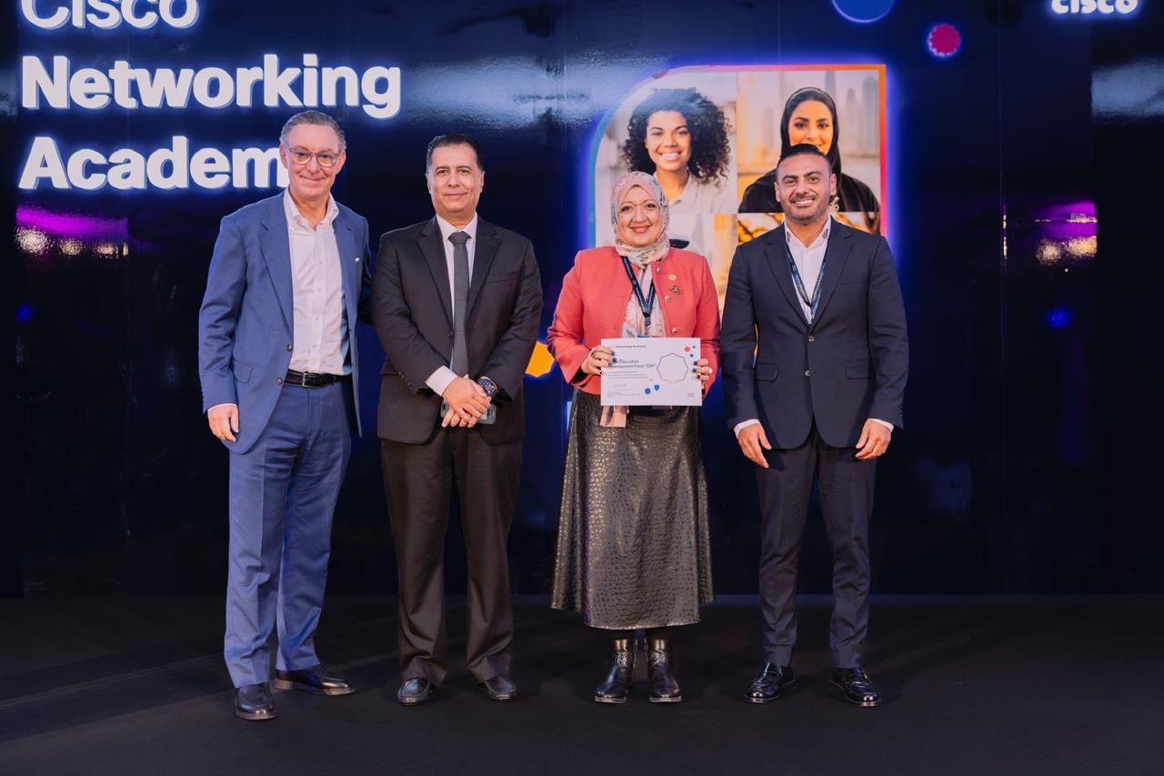 صندوق تطوير التعليم يفوز بجائزة التميز من سيسكو العالمية