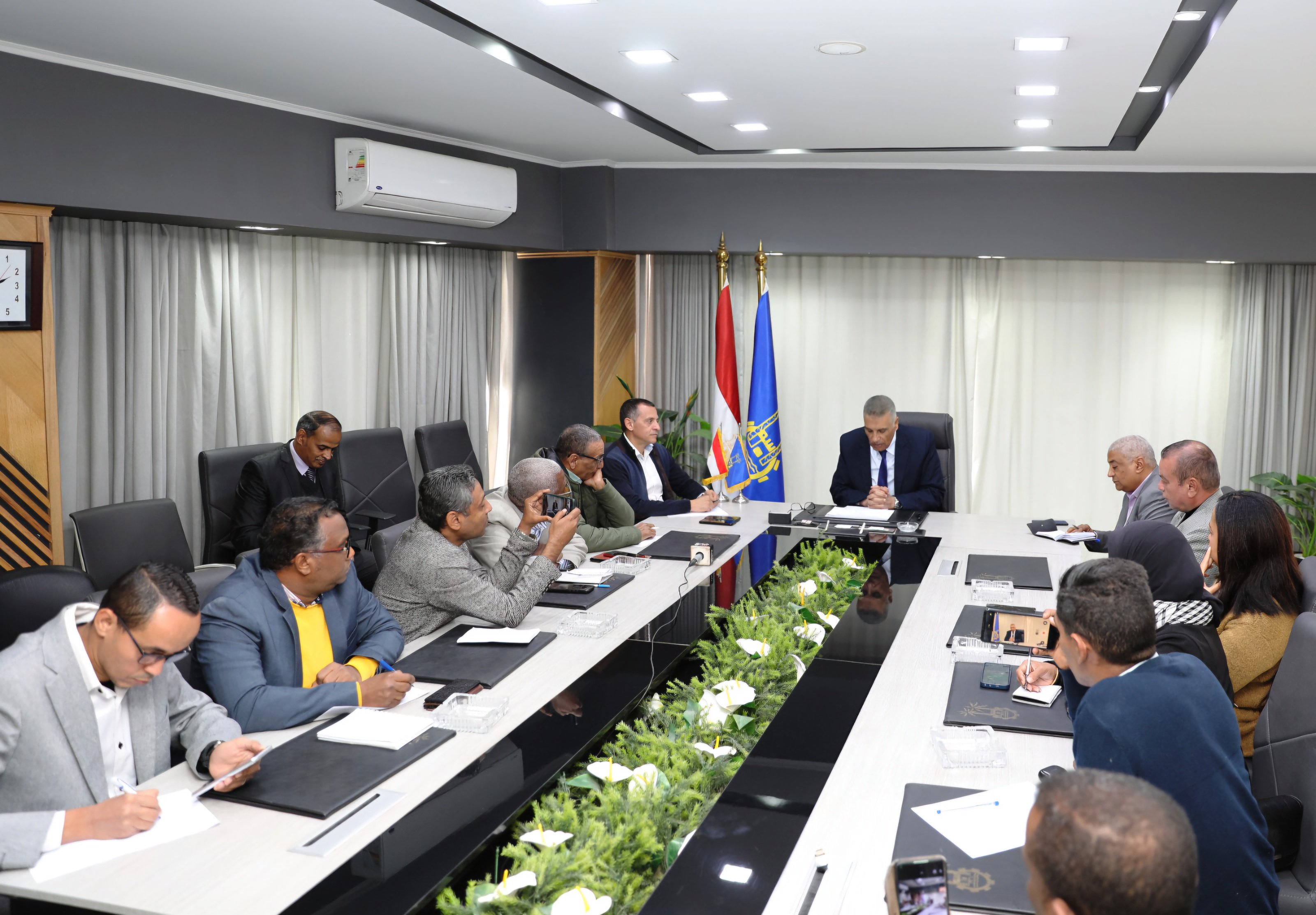 المؤتمر الصحفي لمحافظ أسوان 