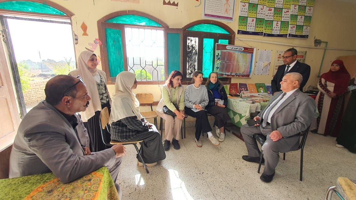 زيارة وفد حكومي ألماني وإشادة بتجربة التعليم المجتمعي بمدينة الزينية