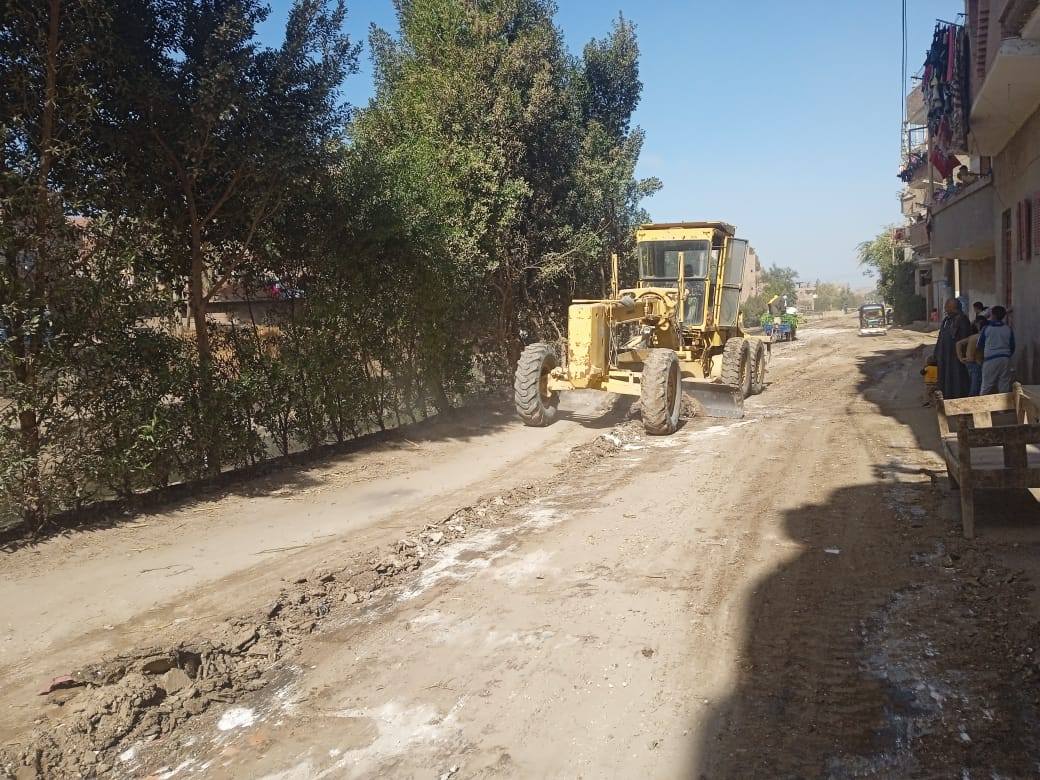 أعمال التسوية بالشوارع أعمال التسوية بالشوارع