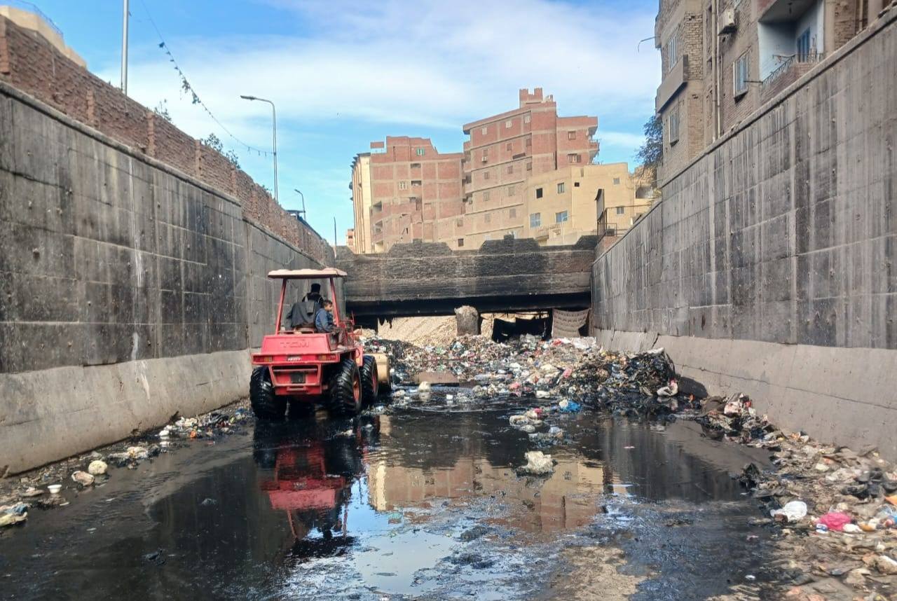 شارع جمال عبد الناصر بعد غلقه بالمخلفات