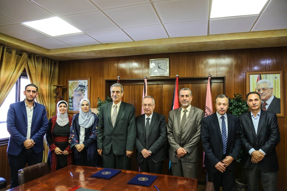 الدكتور علي شعث