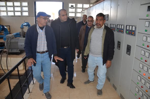 خلال جولة رئيس مياه الشرب بالجيزة بالواحات البحرية