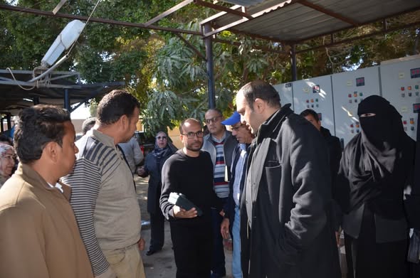 رئيس مياه الشرب بالجيزة يتابع منظومة مياه الشرب والصرف الصحي بالواحات البحرية