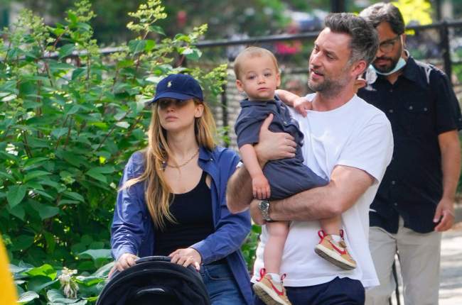 عائلة جينيفر لورانس