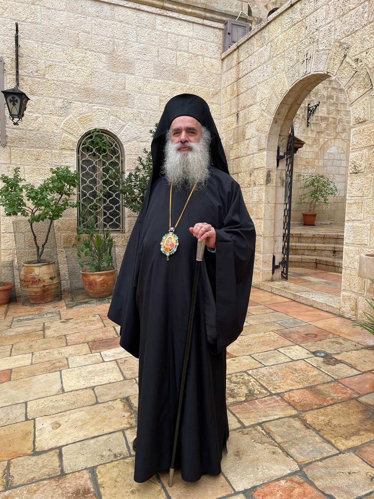 المطران عطا الله حنا