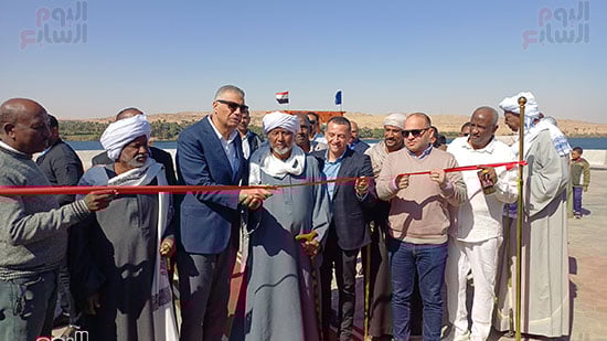 قص-شريط-الافتتاح