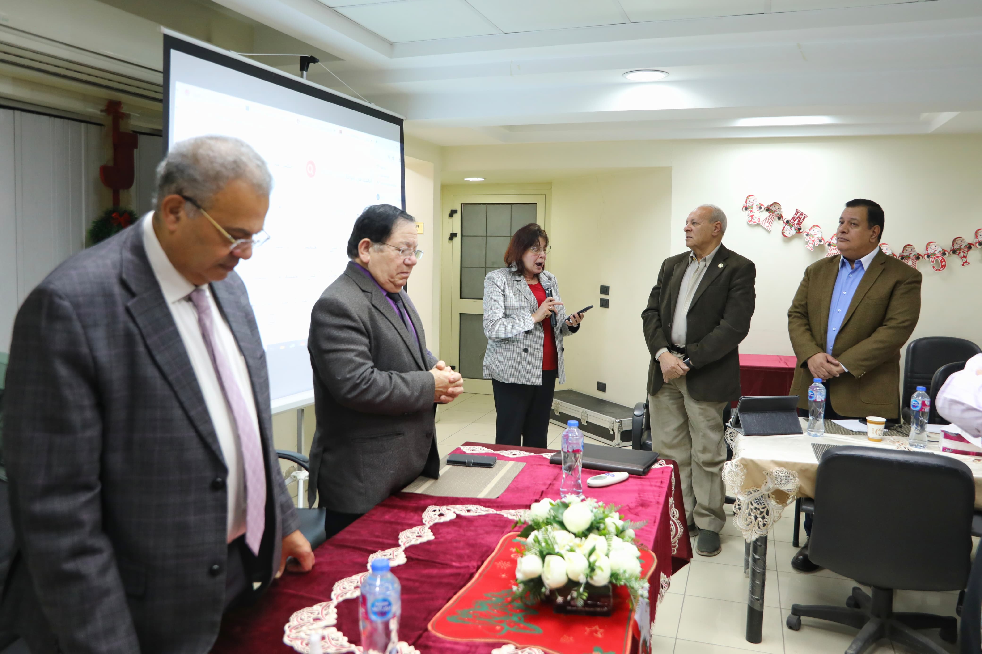 خلال اجتماع لجنة الأسرة 