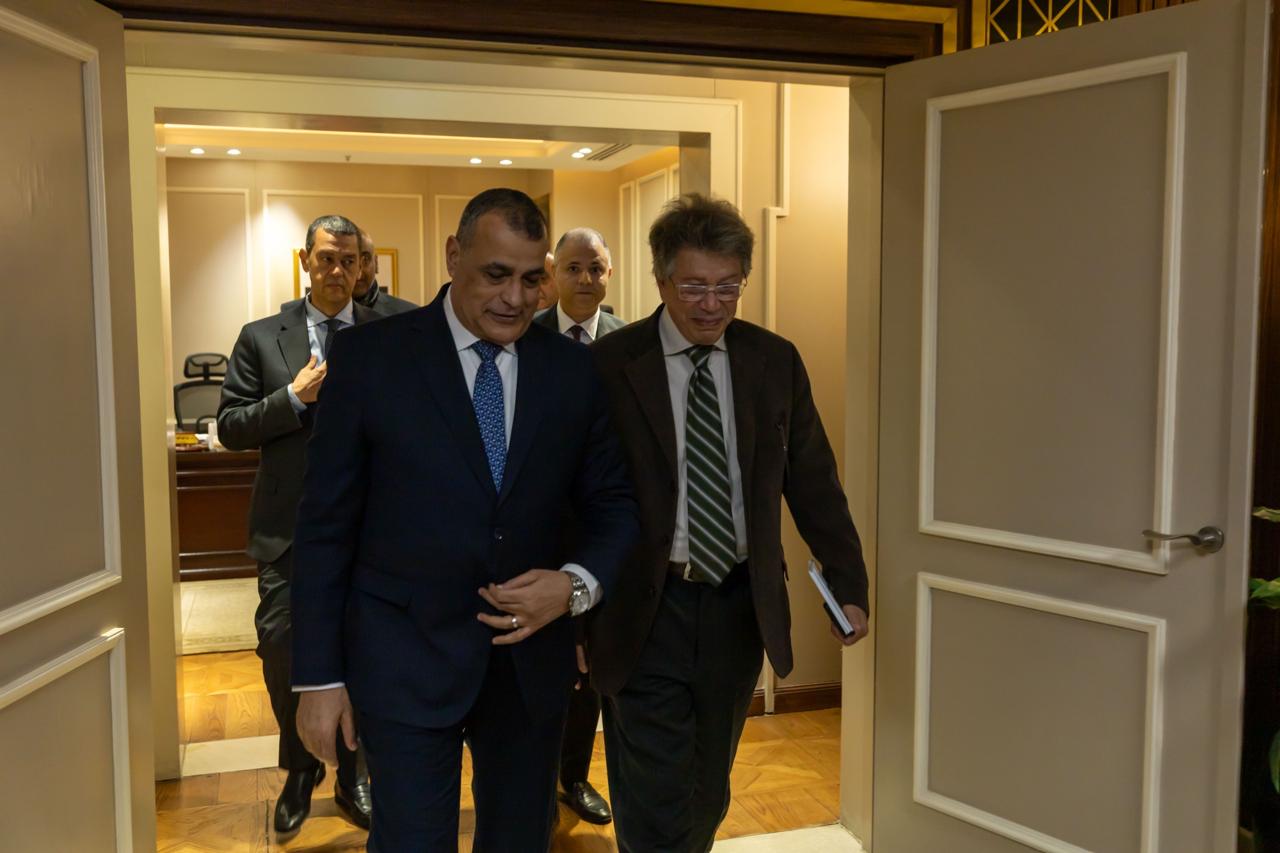 وزير الانتاج الحربي وطارق نور رئيس الشركة المتحدة