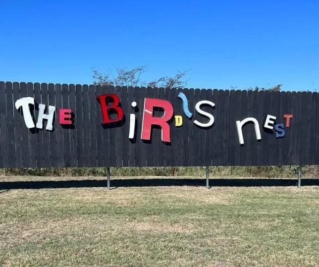 مجتمع للنساء فقط