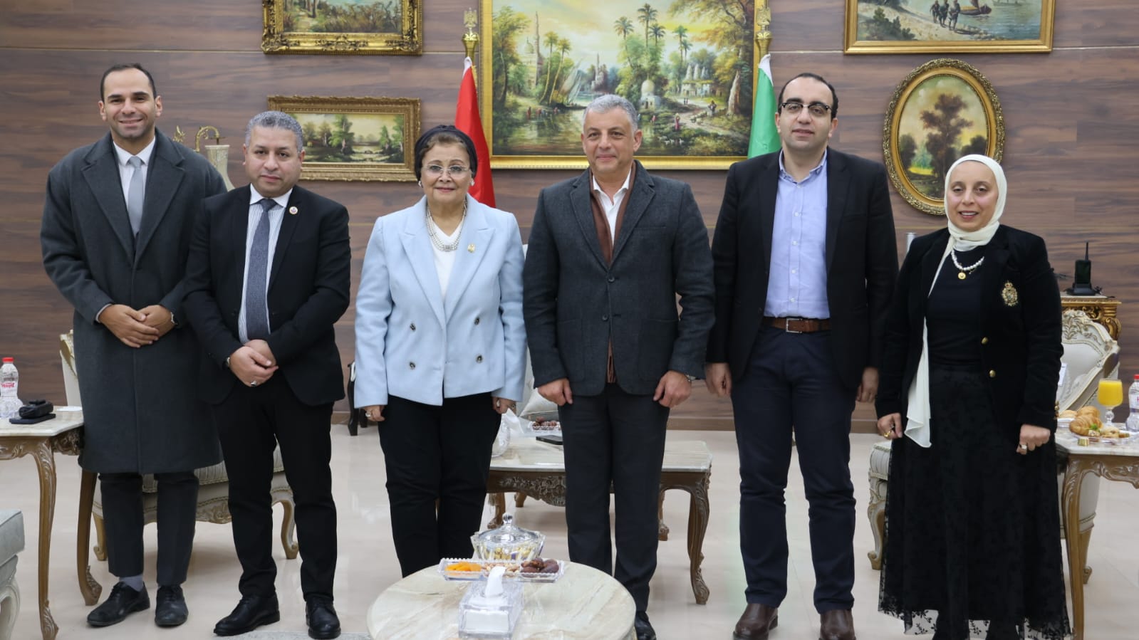 محافظ الإسماعيلية يستقبل نائب وزير الصحة