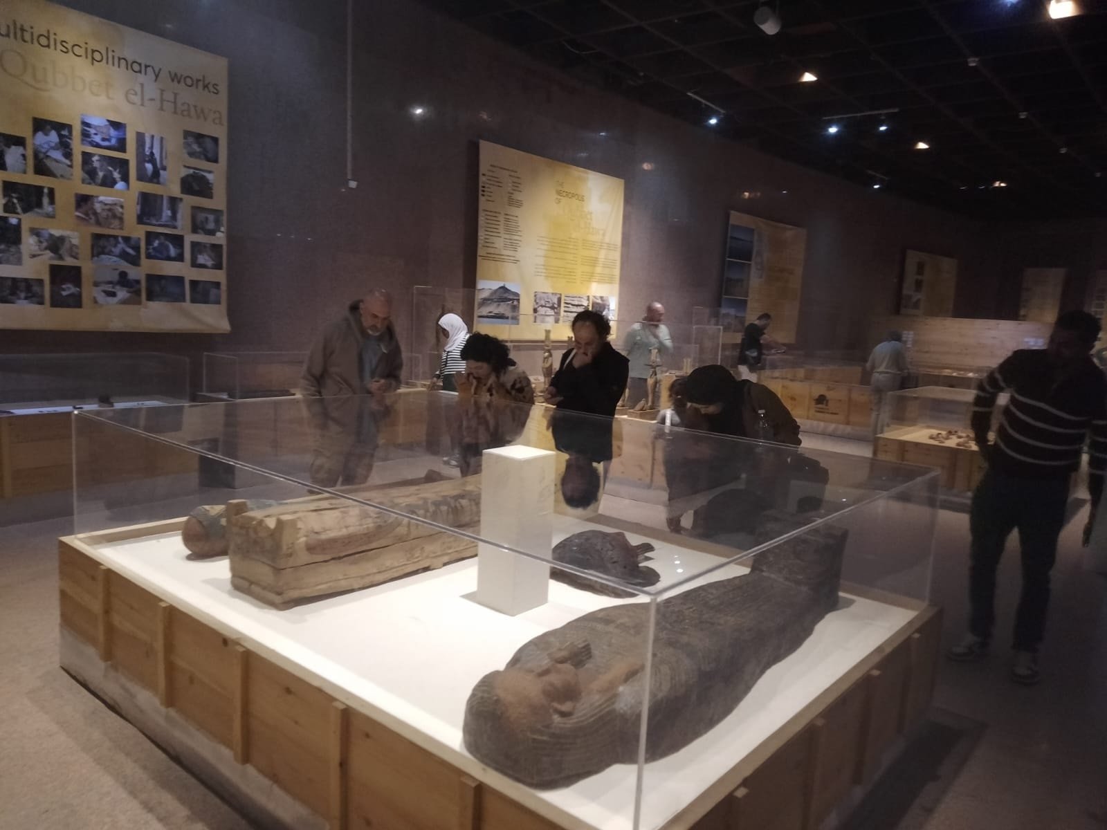 فنانين سمبوزيوم اسوان يزورون متحف النوبة