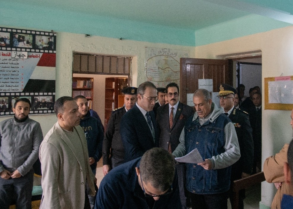 جانب من زيارة النيابة العامة