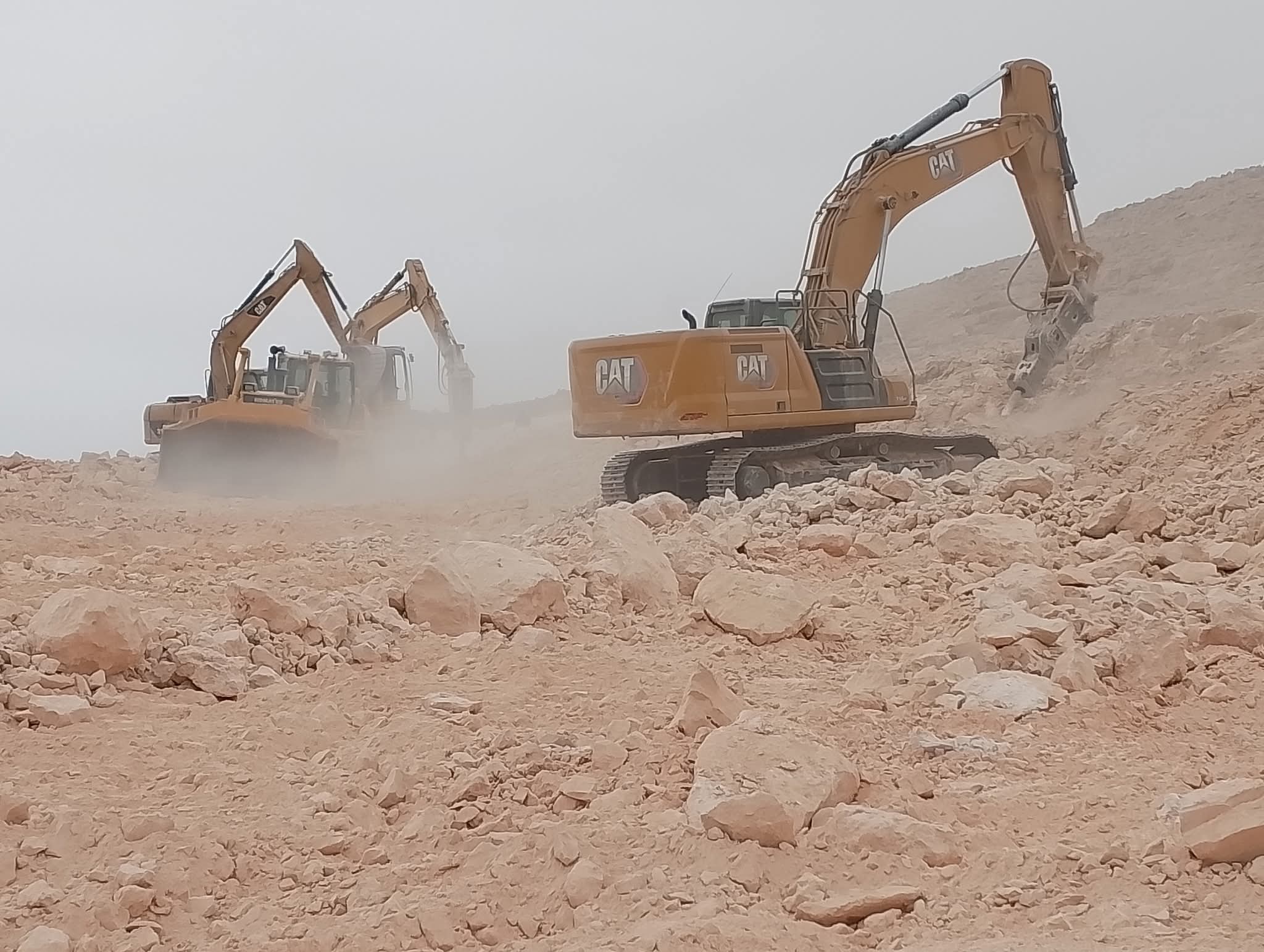 إستمرار أعمال تجهيز المحور