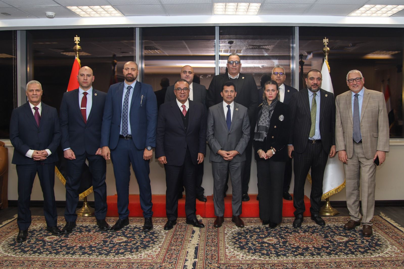 وزير الرياضة مع اتحاد السلة