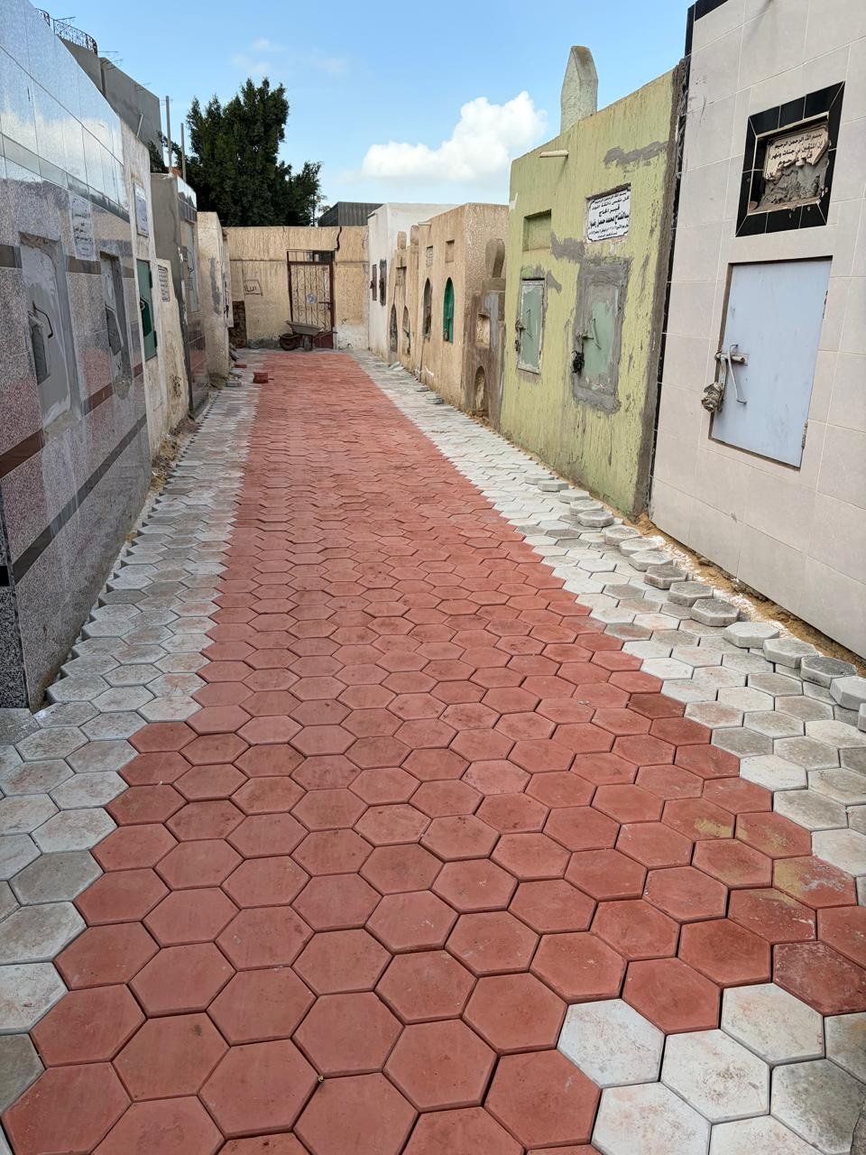 رصف شوارع مقابر قرية كوم النجار بمحافظة الغربية  بالأنترلوك (3)