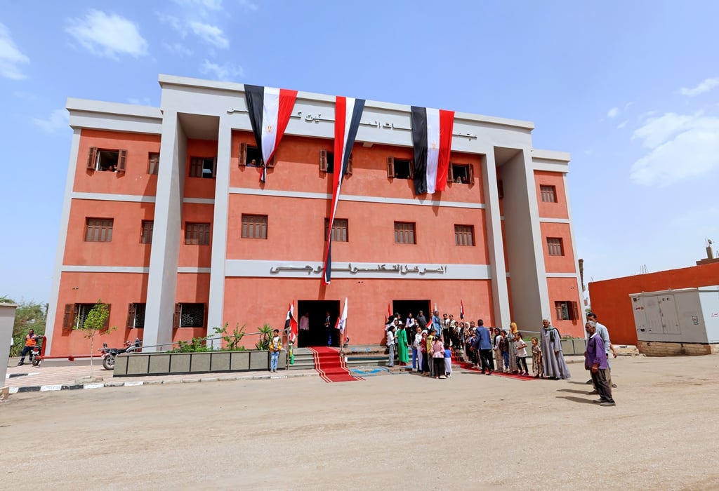 مشروعات حياة كريمة بقرية البطاخ فى سوهاج  (6)