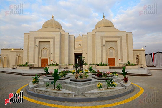 مسجد العزيز الحكيم عنوان للسكينة