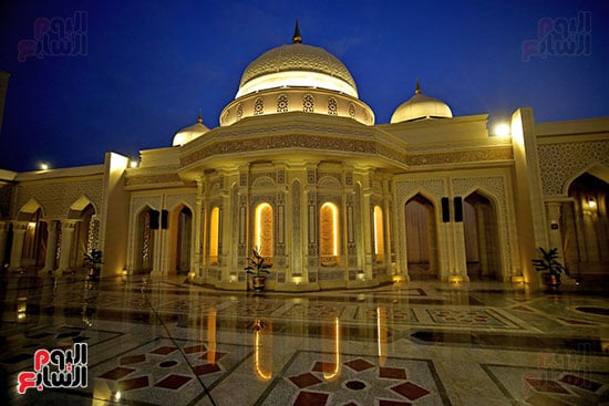 مسجد بني بعناية واهتمام