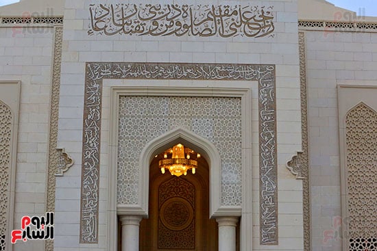 مسجد العزيز الحكيم نموذج للمساجد الحديثة