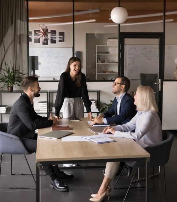 اعرف شخصيتك من اختيارك لمقعدك أثناء الإجتماعات