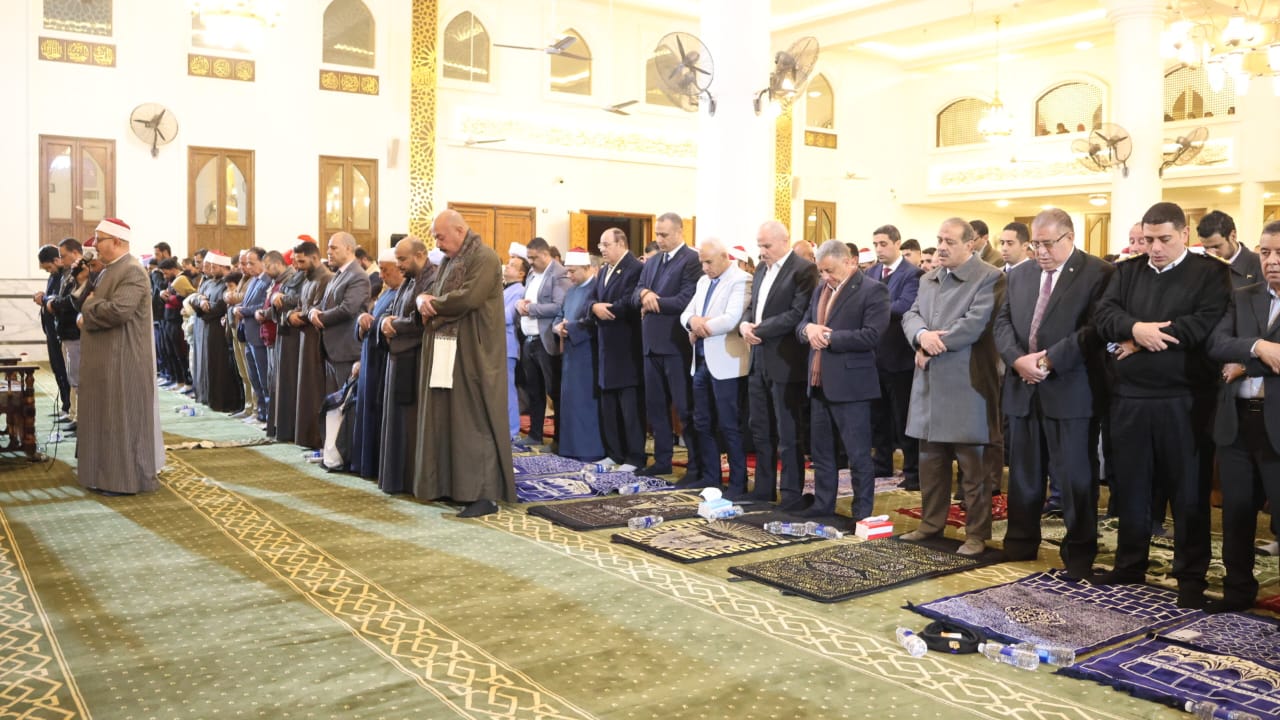 محافظ الإسماعيلية يشهد احتفال الأوقاف بذكرى الإسراء والمعراج (4)