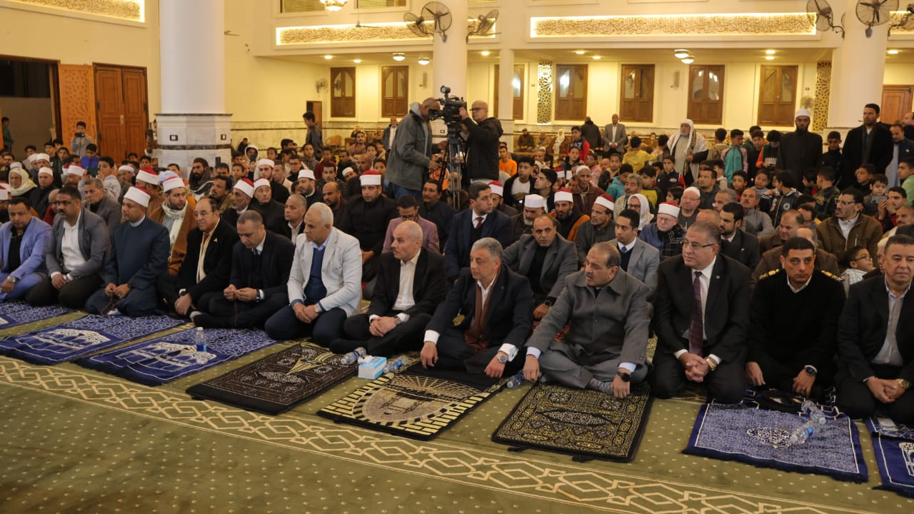 محافظ الإسماعيلية يشهد احتفال الأوقاف بذكرى الإسراء والمعراج (1)