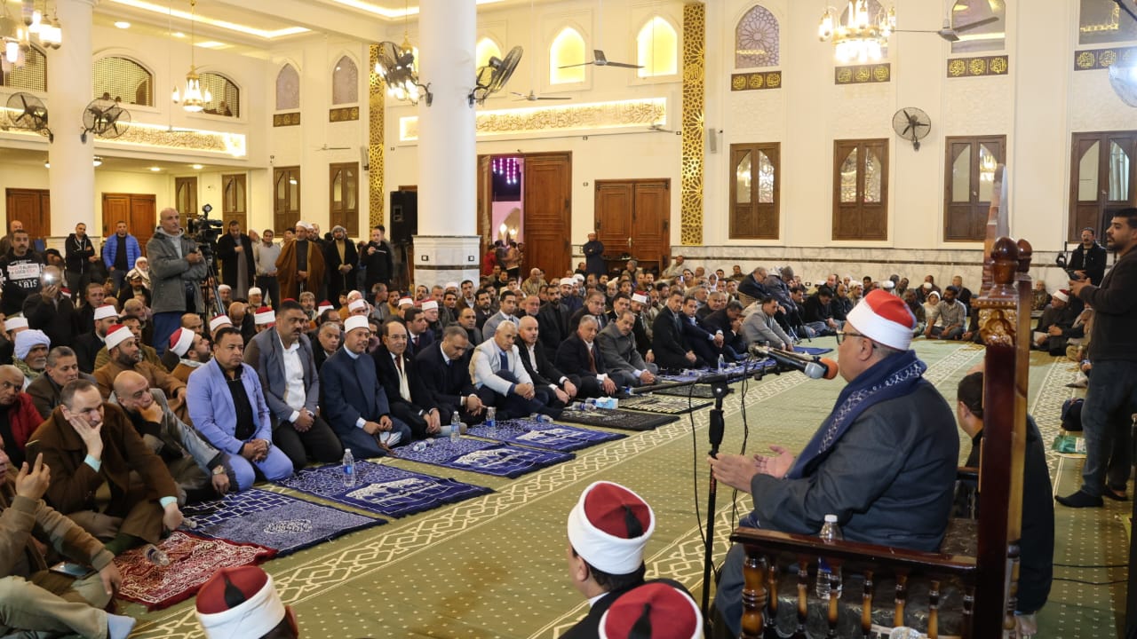 محافظ الإسماعيلية يشهد احتفال الأوقاف بذكرى الإسراء والمعراج (2)