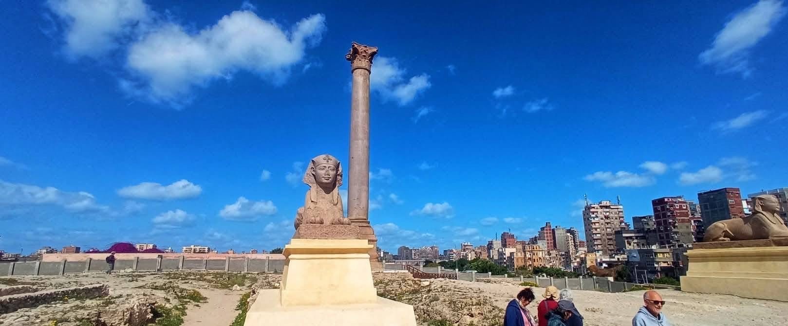 عامود الصوارى بالإسكندرية