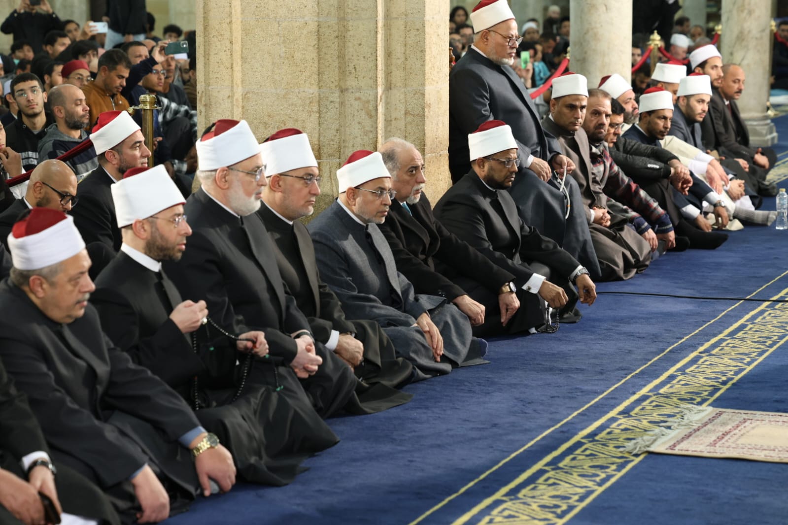 وكيل الأزهر وعدد من العلماء والوزراء والمسؤولين
