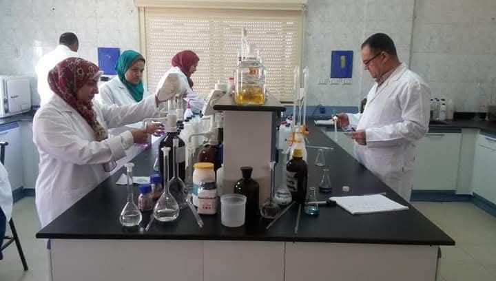 العاملين بالمعمل