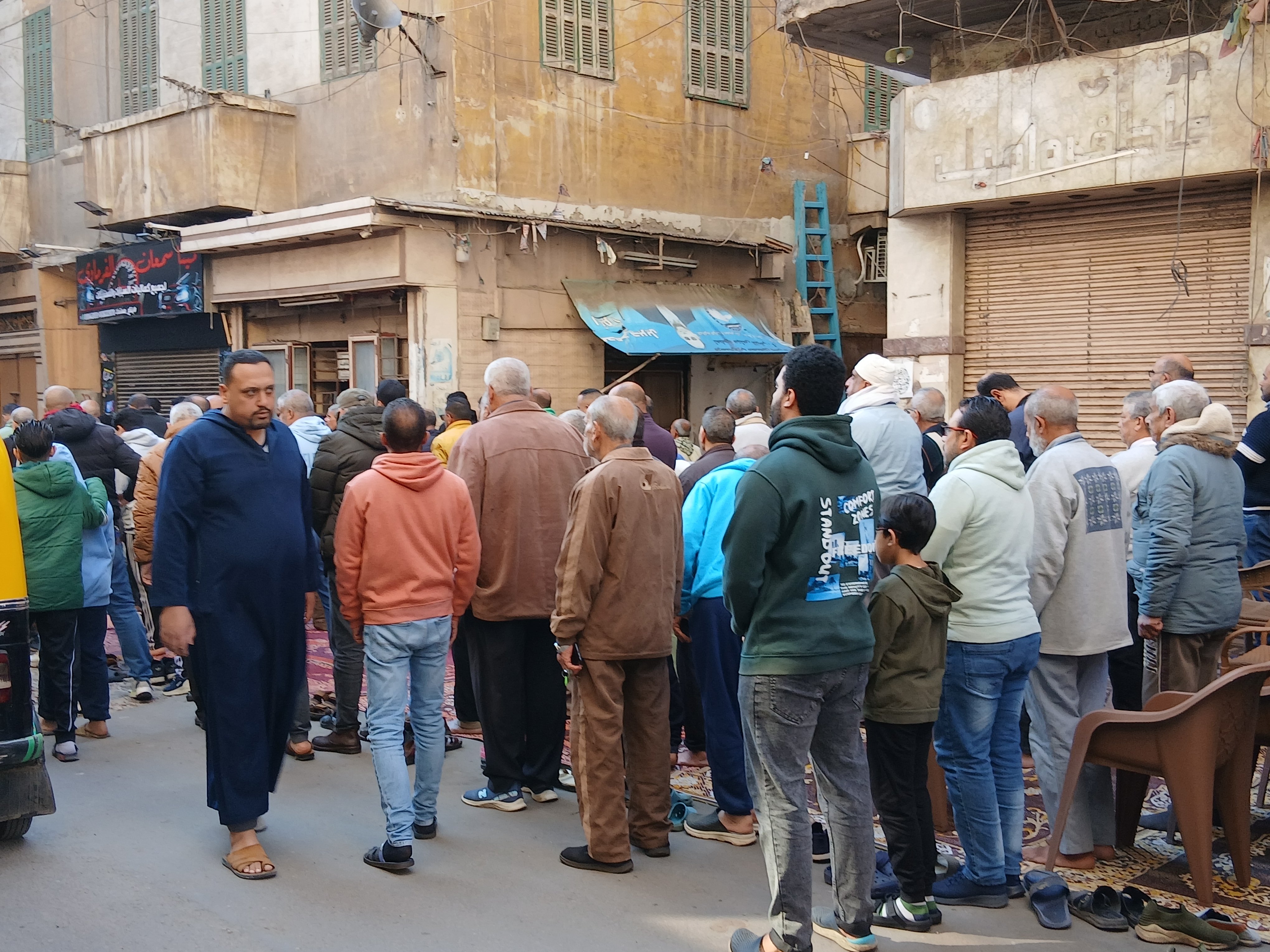 تشيع جثمان  الفنان الشاب  محمد. الأمام