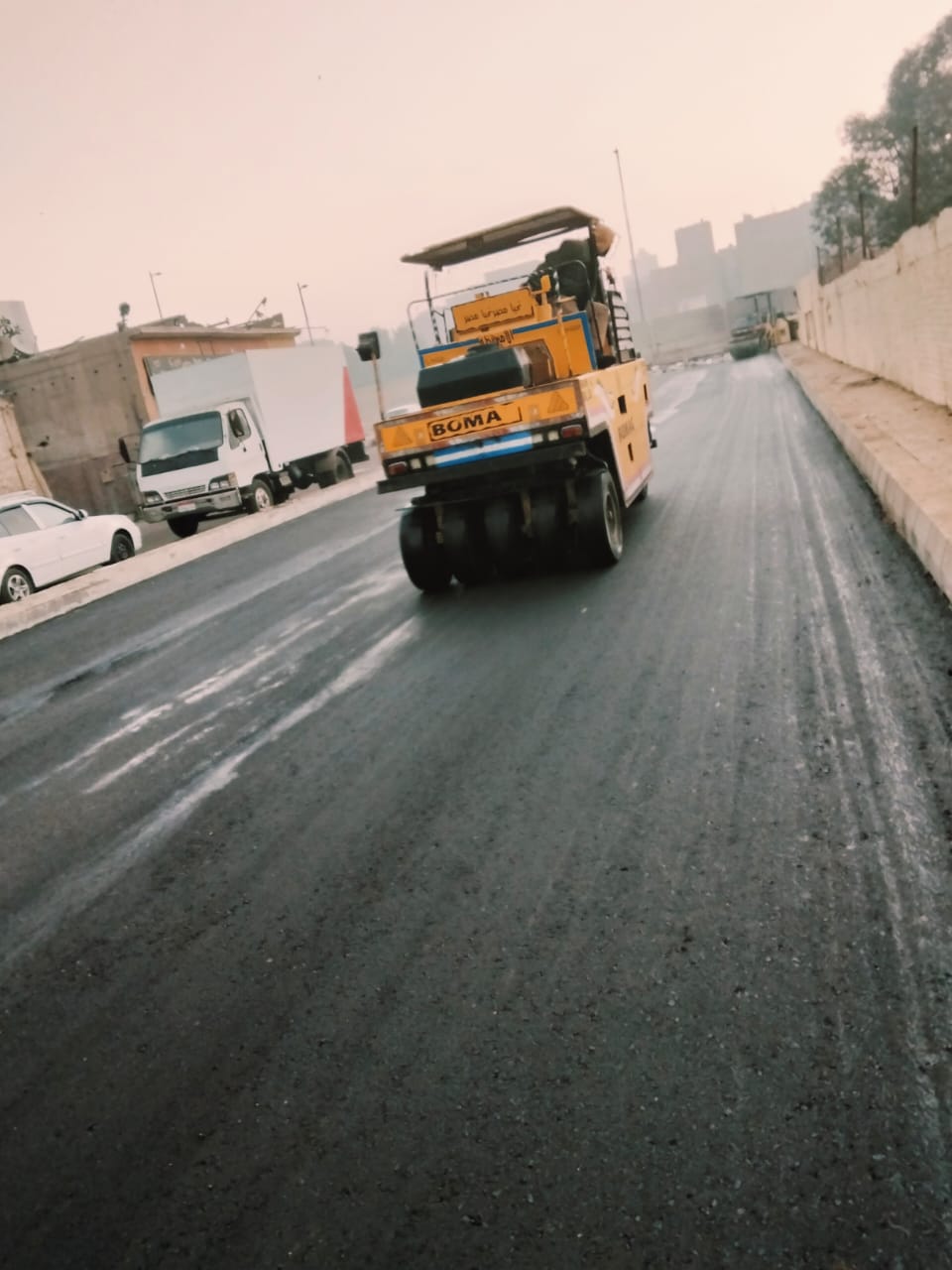 محافظ الجيزة يتابع توسعة وازدواج طريق الحفرية بطول 2 كم لتخفيف الزحام وربط محور كمال عامر بالبراجيل