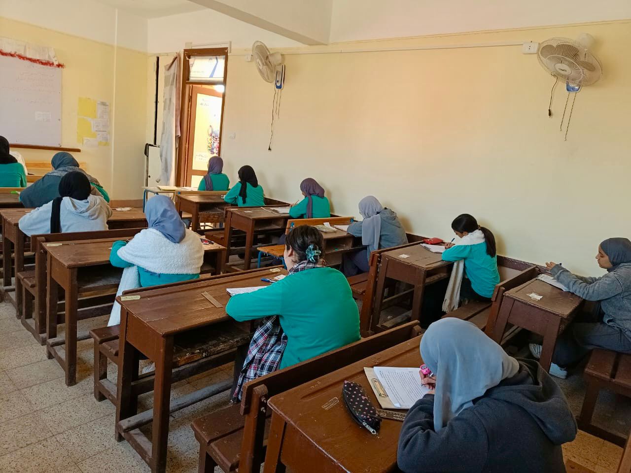 انضباط بلجان الامتحانات