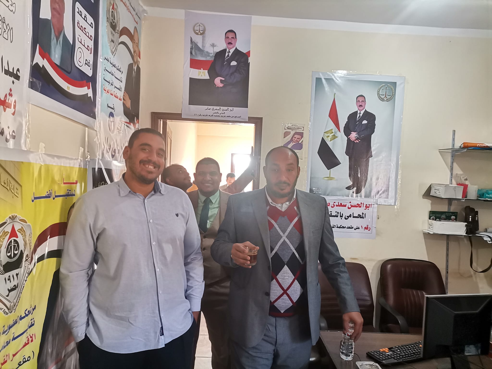 مشاركة محامين الأقصر فى التوافد على التصويت صباحاً