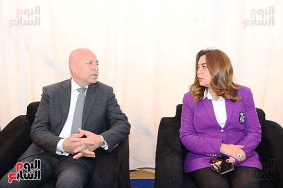 منال عوض وزيرة التنمية المحلية ومحافظ القاهرة