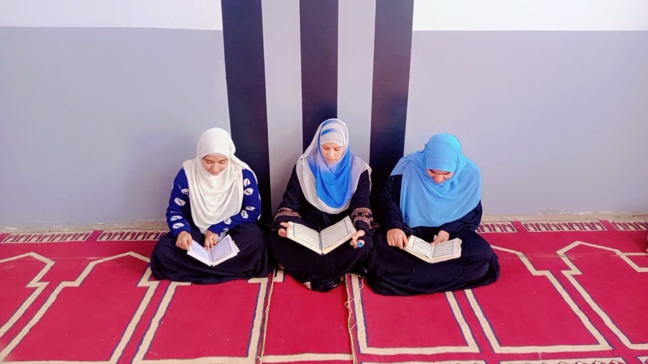 القافلة تشمل مقرأة جماعية ودروس للواعظات حول الإدمان وتفكك الأسرة