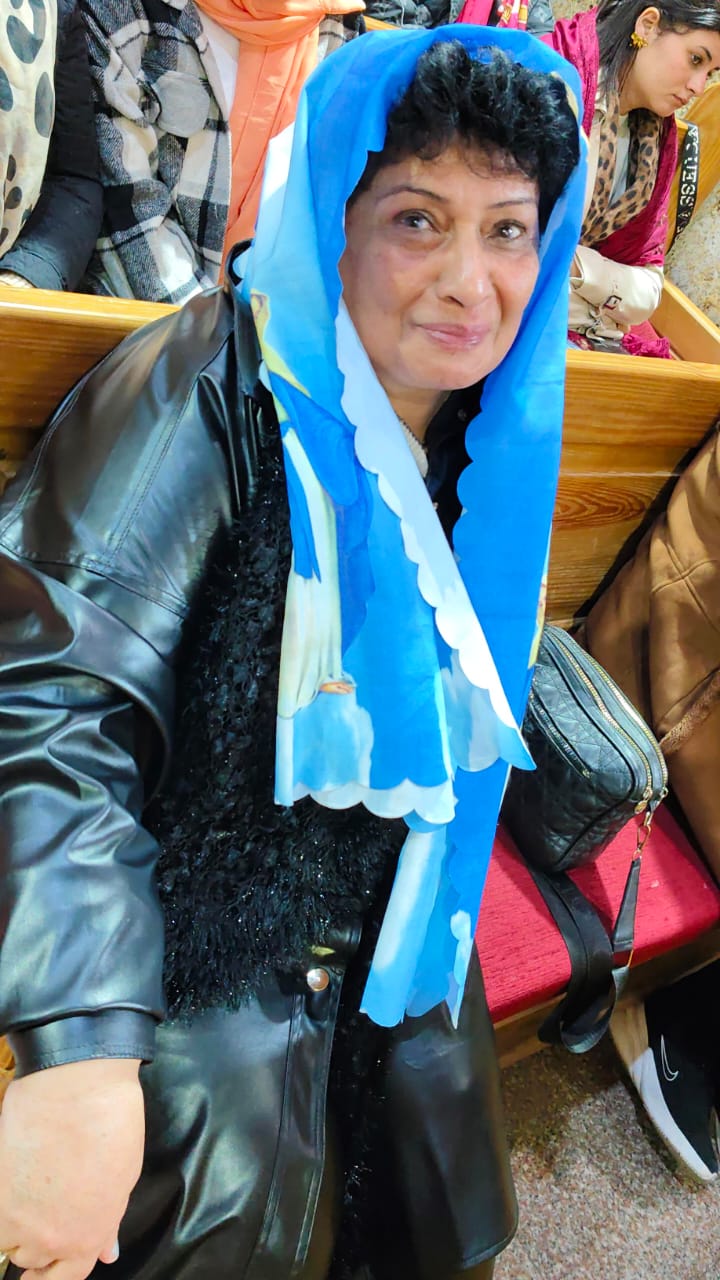 الخضور بالقداس اليوم