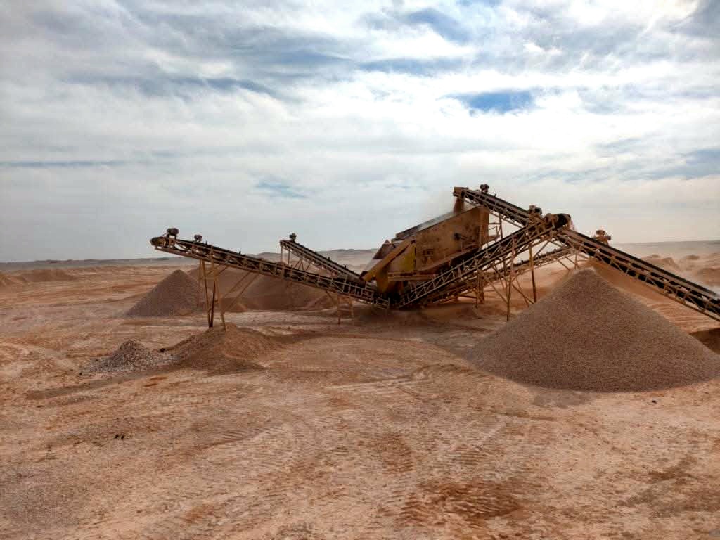 كسارات التربة الزلطية والحجرية بالمشروع