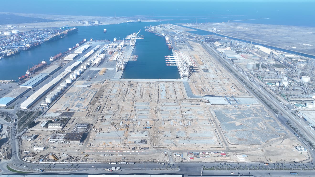 محطة حاويات تحيا مصر 1 بميناء دمياط (13)