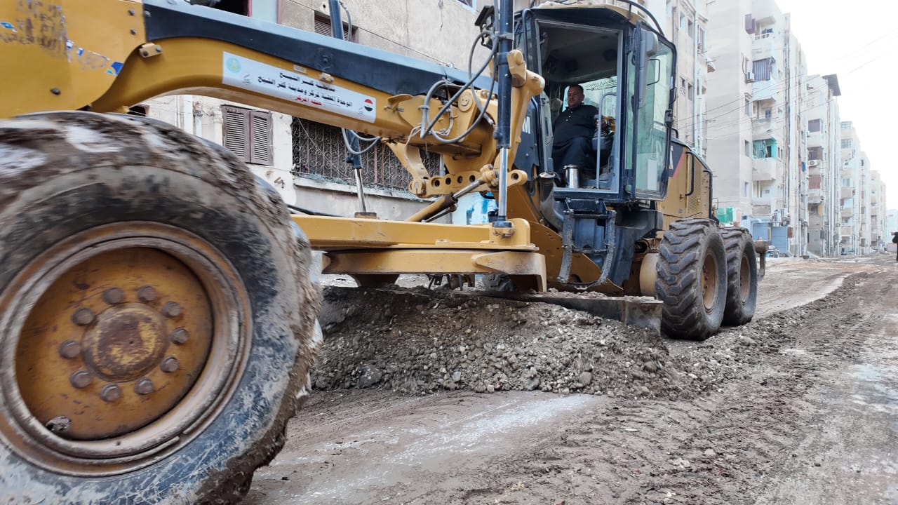 رفع كفاءة شارع الصحافة بعاصمة المحافظة