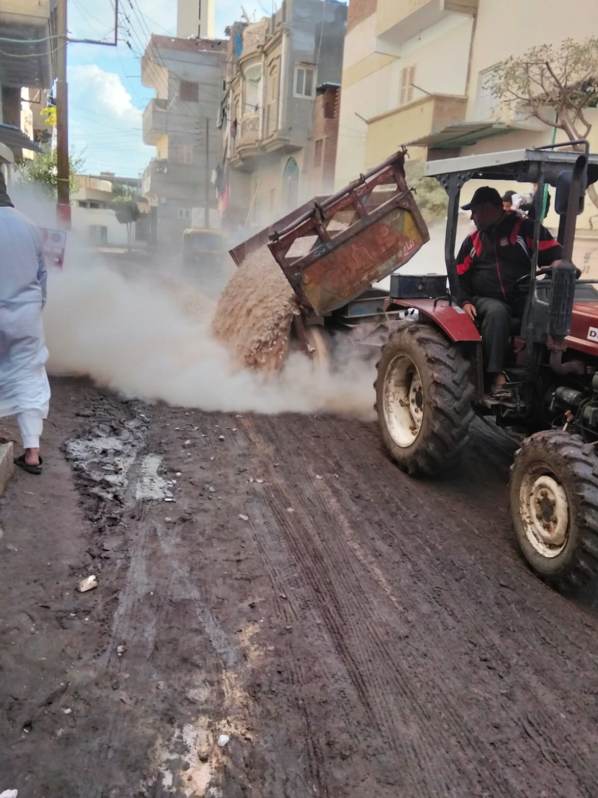 تطوير الطرق بقرى الجزيرة الخضراء بمطوبس