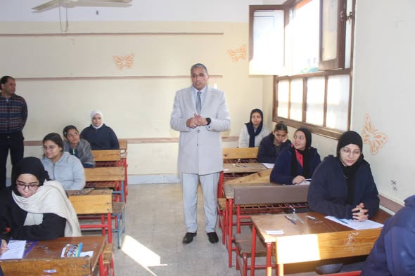 خلال جولة سعيد عطية لمتابعة الامتحانات