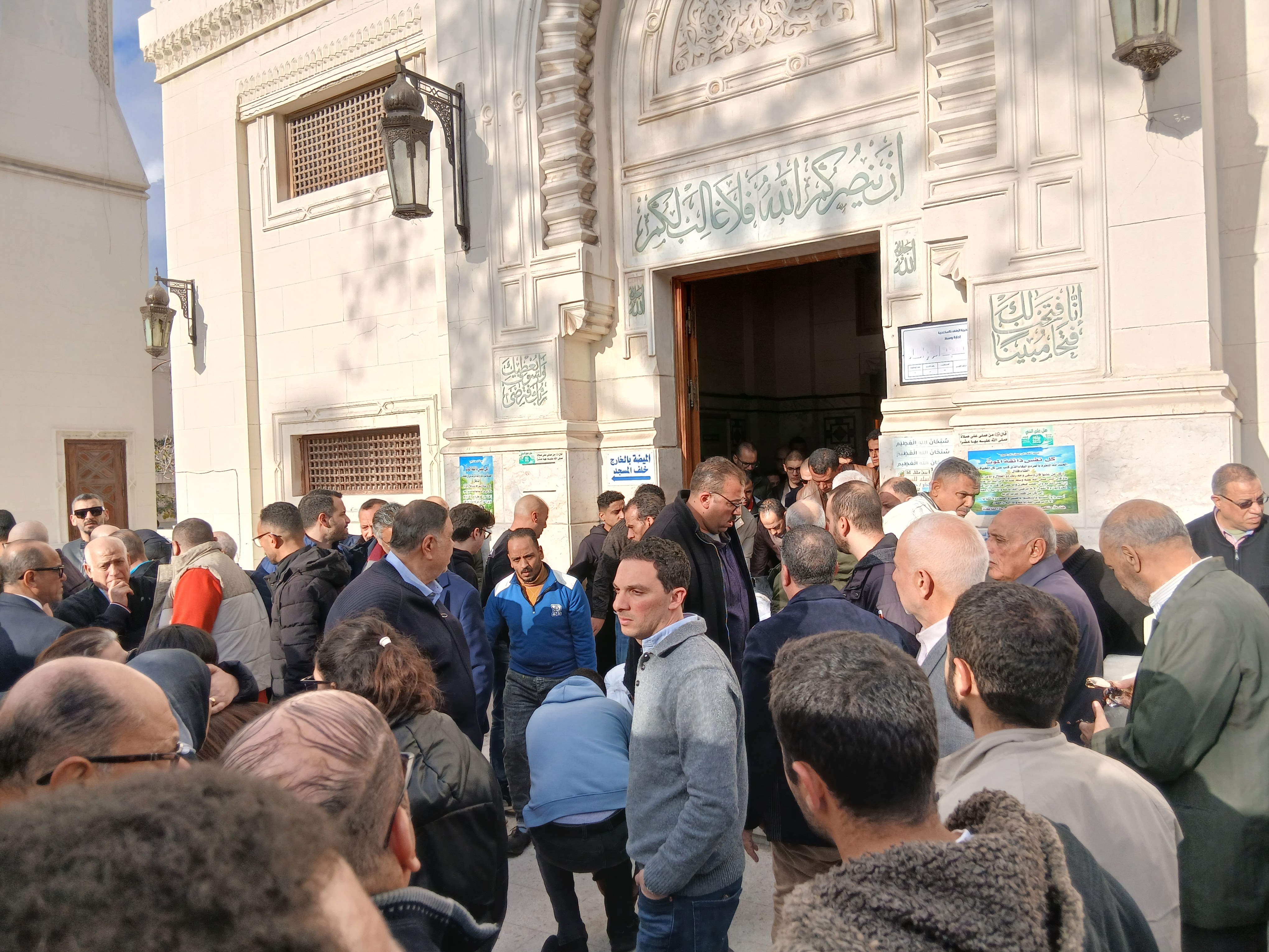 اثناء خروج جثمان طاهر القويري بالإسكندرية اثناء خروج جثمان طاهر القويري بالإسكندرية