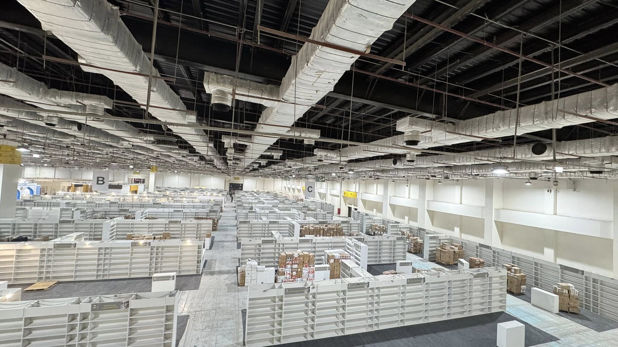 تجهيزات دور النشر لمعرض الكتاب