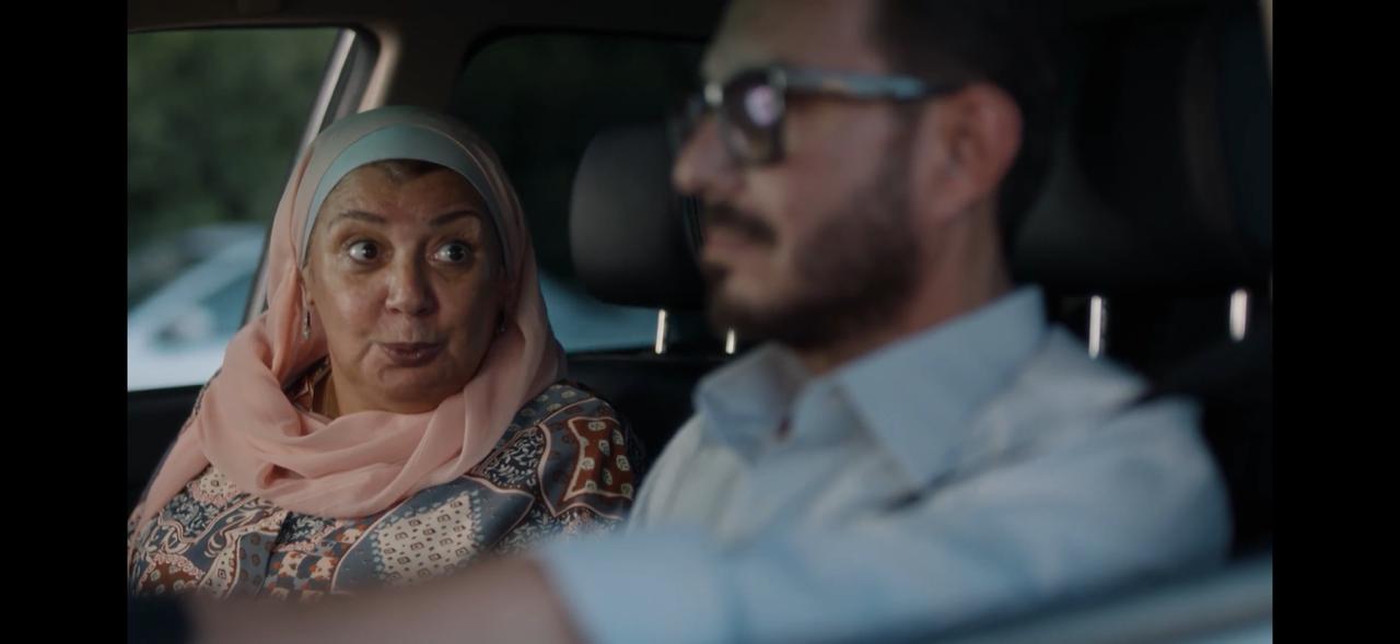 حنان سليمان تنصح احمد زاهر بضرورة الانتباه لابناءه الثلاثة (1)