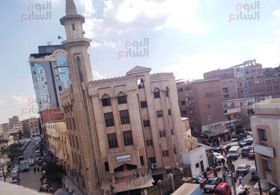 صلاة-الجنازة-على-جثامين-الأشقاء-الـ5-ضحايا-تسرب-الغاز-فى-بنها-(1)